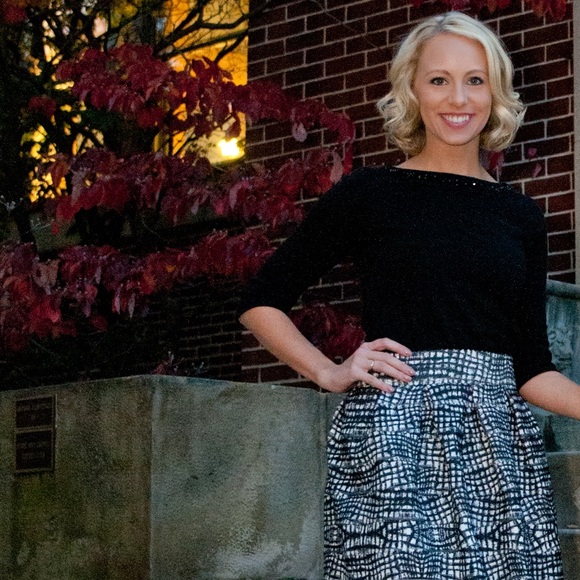 Meet your Posher, Danielle - Picture 3 of 3